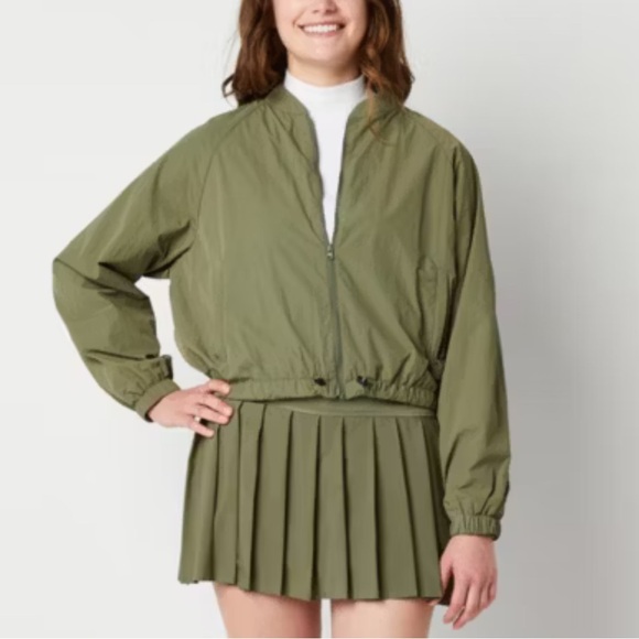 Self Esteem Jackets & Blazers - NWT Self Esteem Size Medium Olive Green Zip-Up Jacket